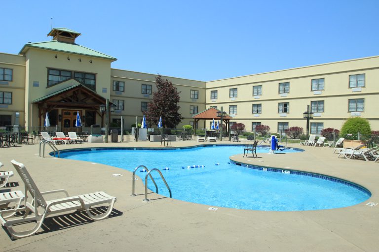 Hotel – Darien Lake